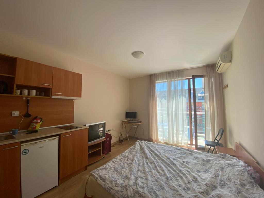 Апартаменти Studio In Amadeus XI Сонячний Берег Екстер'єр фото