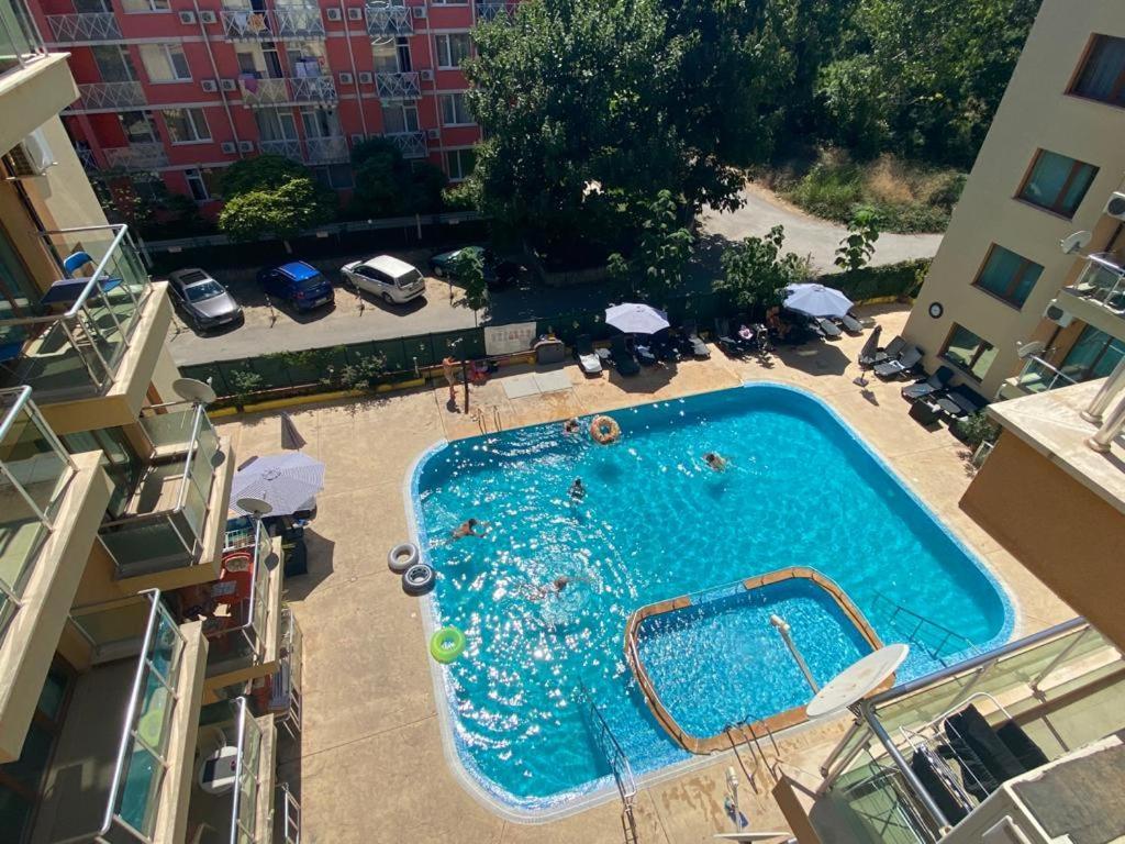 Апартаменти Studio In Amadeus XI Сонячний Берег Екстер'єр фото